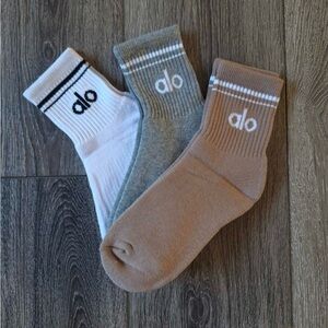 Alo Throwback socks 3 pairs brand new